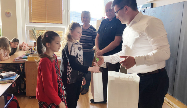 Oceněné žákyně.