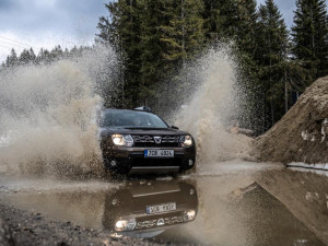 SUV nebylo nikdy dostupnější. Duster obstál na jihočeských silnicích i v rumunských horách.