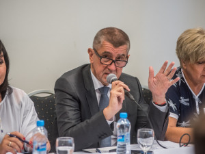 Babiš: Operátoři by měli spustit sítě 5G do roku 2024