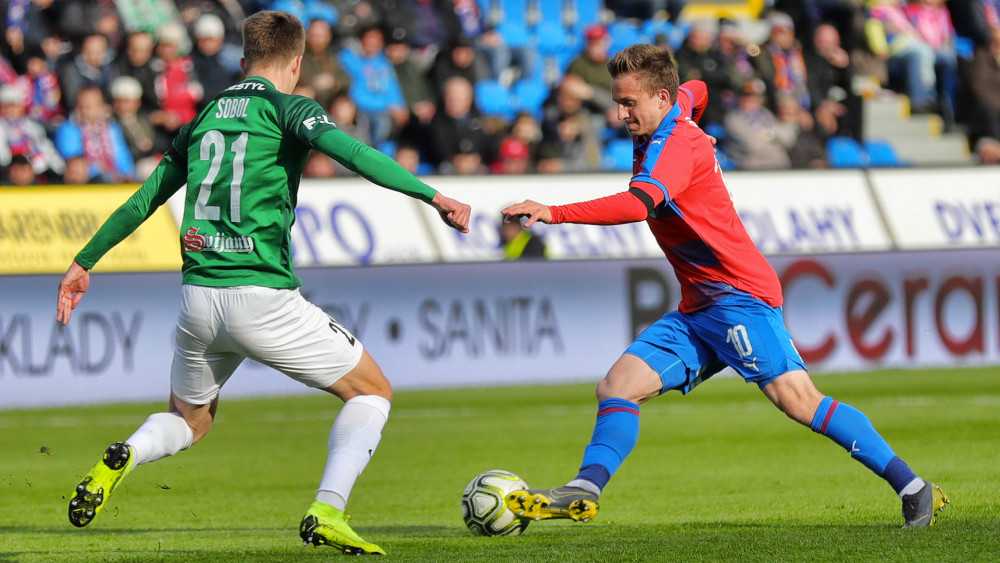 Plzeň po obratu zdolala Jablonec 2:1 a ztrácí dva body na Slavii.