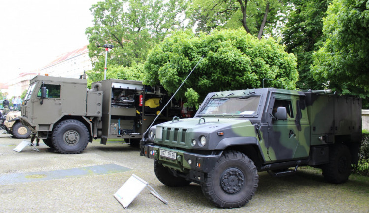 Konvoje zpomalily D1, cesta do Brna se může protáhnout o hodiny