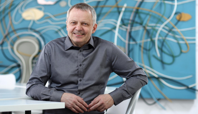Miroslav Holeček.