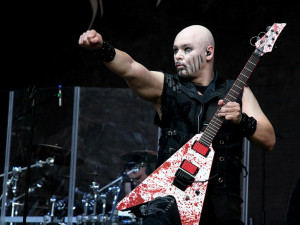 Cradle Of Filth na Metalfestu pomrkávali spíše po skalních fanoušcích. Byli ve skvělé formě.