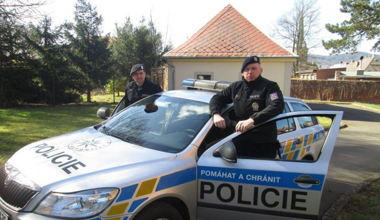 Dva ocenění policisté.