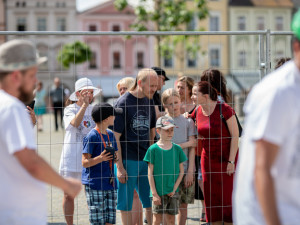 V Budějcích začal sochařský festival, sochy tiskne i robot.