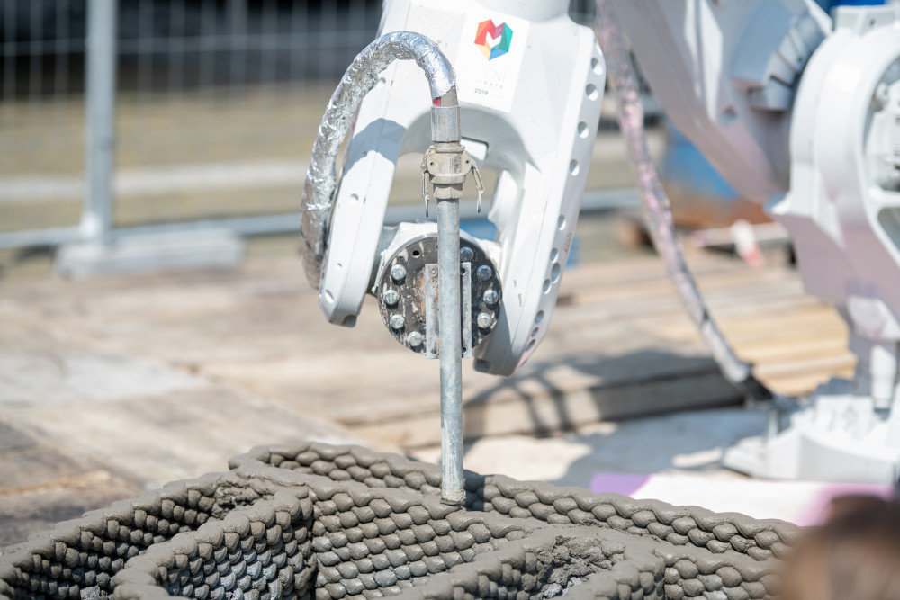 V Budějcích začal sochařský festival, sochy tiskne i robot