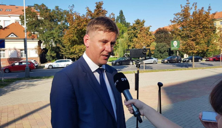 Petříček a Maláčová jsou připraveni podat demisi