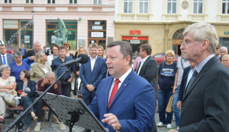 Hamáček podle Staňka nedodržel slovo, když chtěl jeho demisi