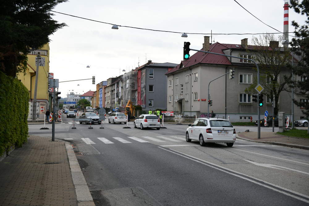 Uzavírka Mánesovky