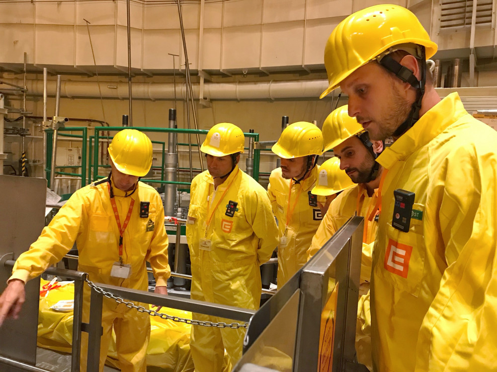 Volejbalisté se během prohlídky podívali až do reaktoru odstaveného druhého temelínského bloku