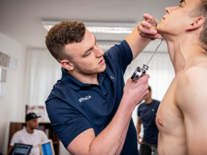 Nerad odmítám lidi, ale den má bohužel jen 24 hodin, říká budějcký trenér Dominik Kodras.