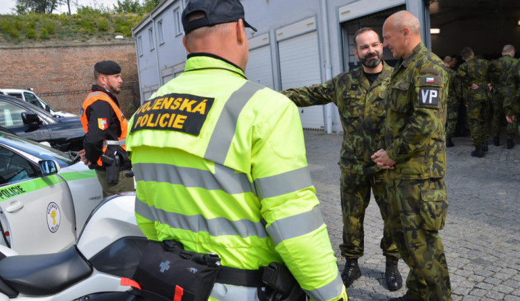 Vojenská policie zasahovala na generálním štábu a v Prostějově
