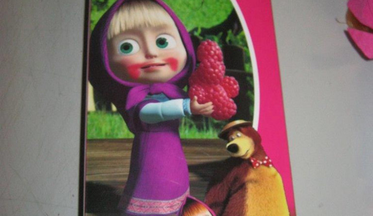 Máša - nebezpečná hračka.