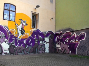 Tvorba libereckého sprejera, který si říká Uplne Mimo.