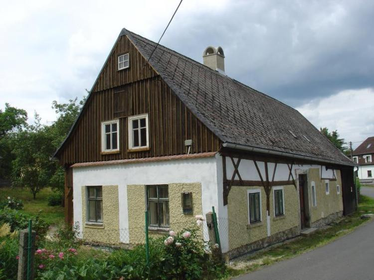 V této budově se před 100 lety začalo ve Frýdlantu vyučovat,