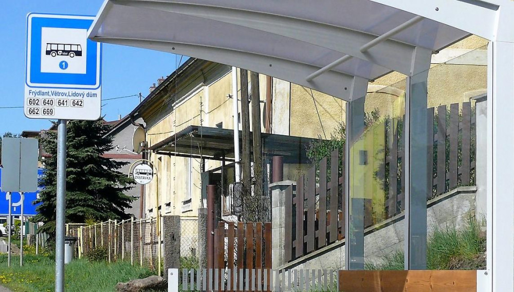 Nové označníky autobusových zastávek.