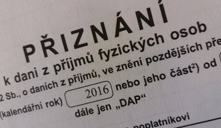 Paušální daň chce vláda nabídnout živnostníkům od  roku 2021