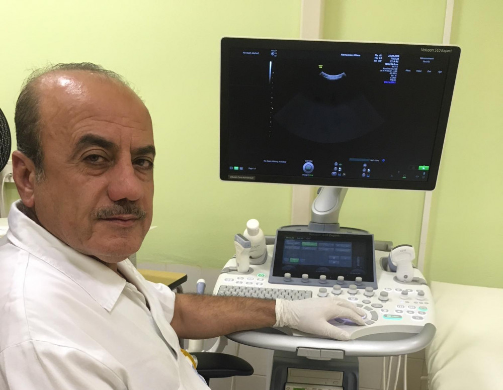 MUDr. Talal Salloum u nového přístroje