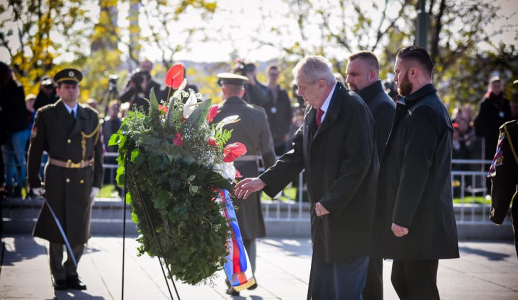 Prezidenti, králové a papež pogratulovali k výročí vzniku státu