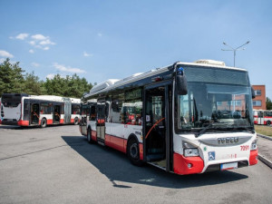 Brňáci vymysleli unikát. Město křižoval autobus poháněný našimi výkaly