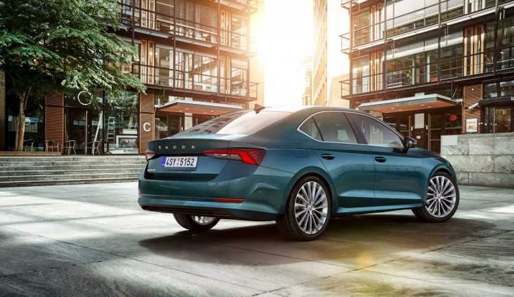 Nová Octavia se k prvním zákazníkům dostane ještě letos