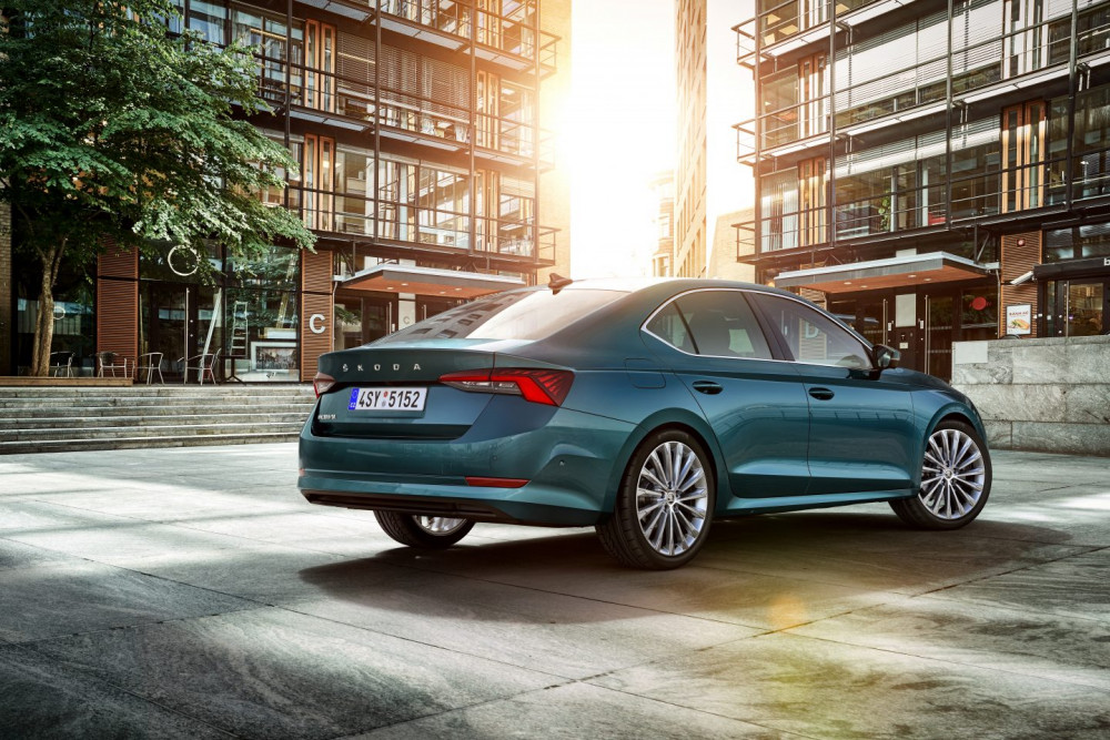 Nová Octavia se k prvním zákazníkům dostane ještě letos