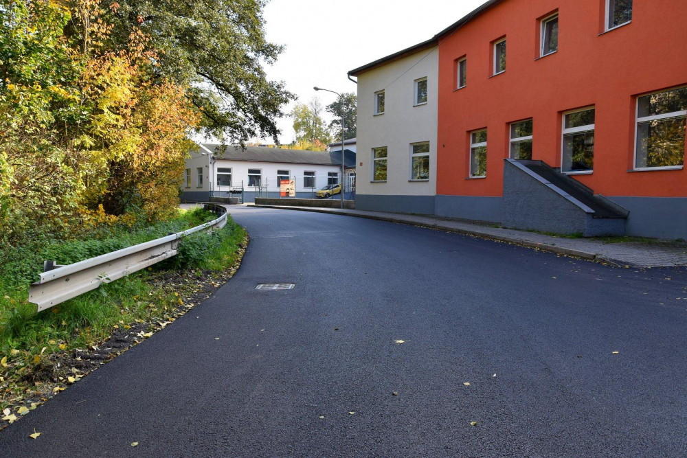 Silnice ve Vratislavicích se dočkaly rekonstrukce.