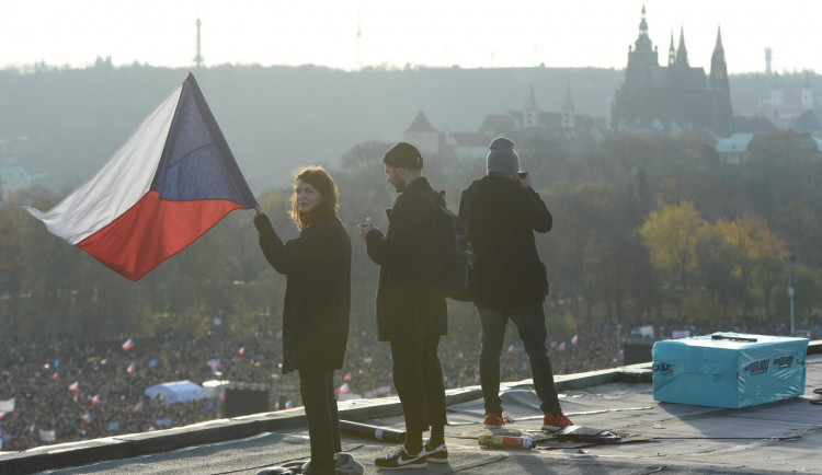 Protesty budou pokračovat, když Babiš nevyhoví Milionu chvilek.