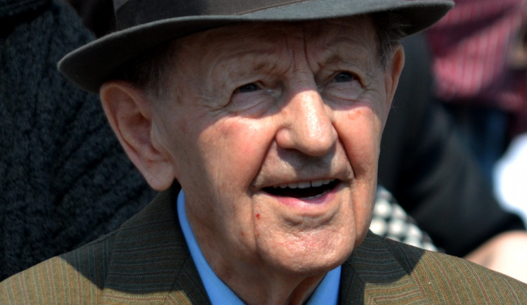 ilustrační foto, Miloš Jakeš