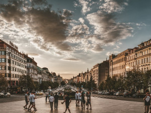 PRŮZKUM: Kladně hodnotí svou životní úroveň nejméně lidí za 3 roky