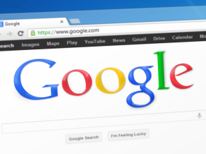 Český Google vyhledávač v tomto roce ovládl Karel Gott, Most a vejce Benedikt