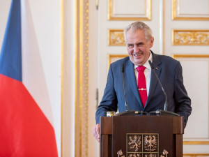 Zeman s Babišem vezmou na novoroční oběd i své děti