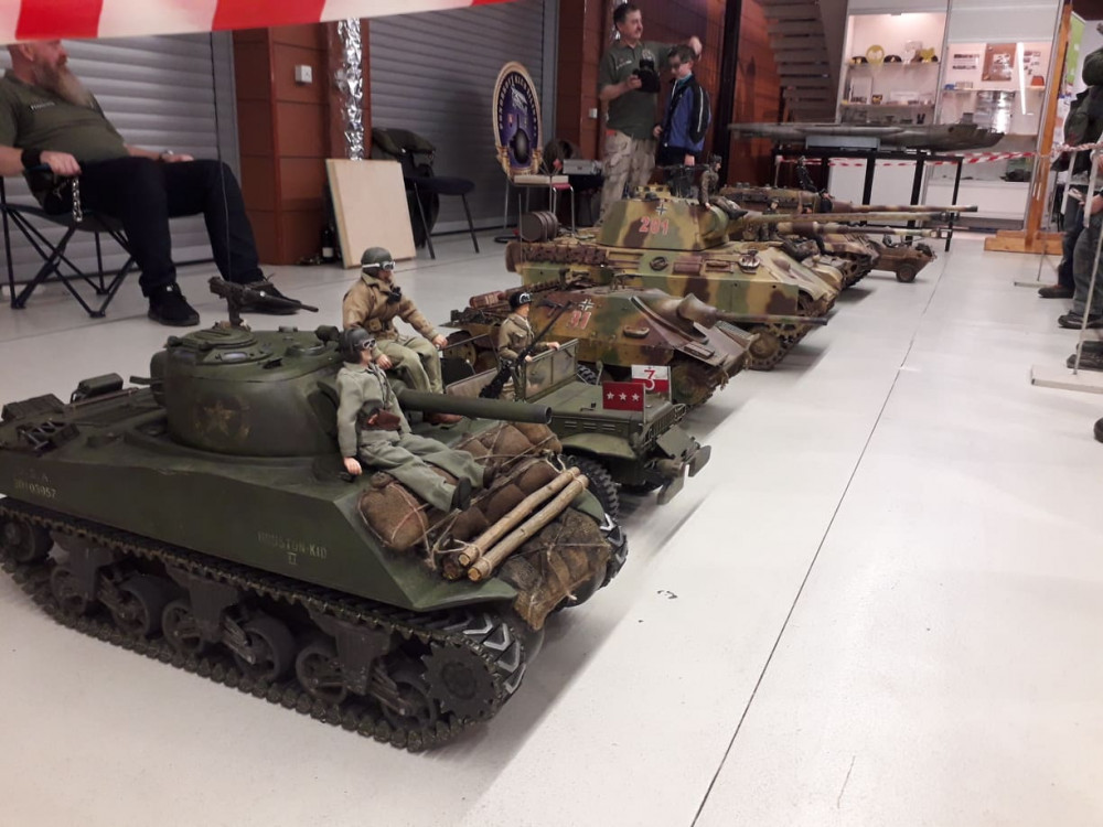 size4-15521351632518-124-53687193-382411805912122-4659604148210106368-n