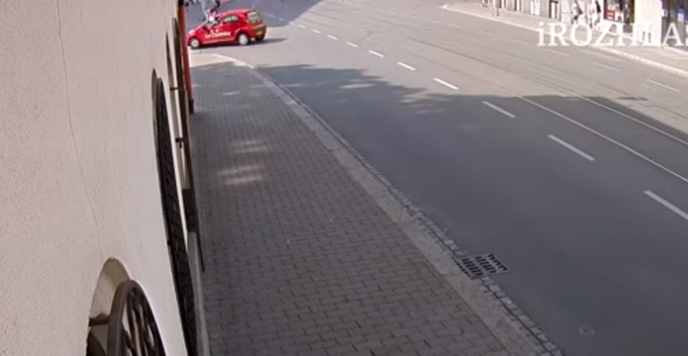 Kurýr srazil cyklistu