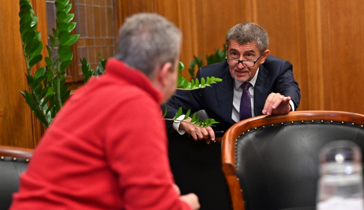 Škoda Auto uzavře výrobu v pátek, oznámil Babiš