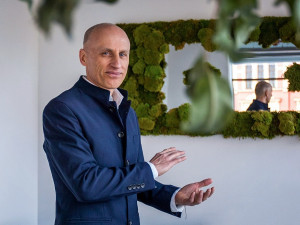 size4-15843824005138-103-cchi-kung-pomaha-lidem-s-infarktem-i-rakovinou-pritom-je-nesmirne-jednoduchy