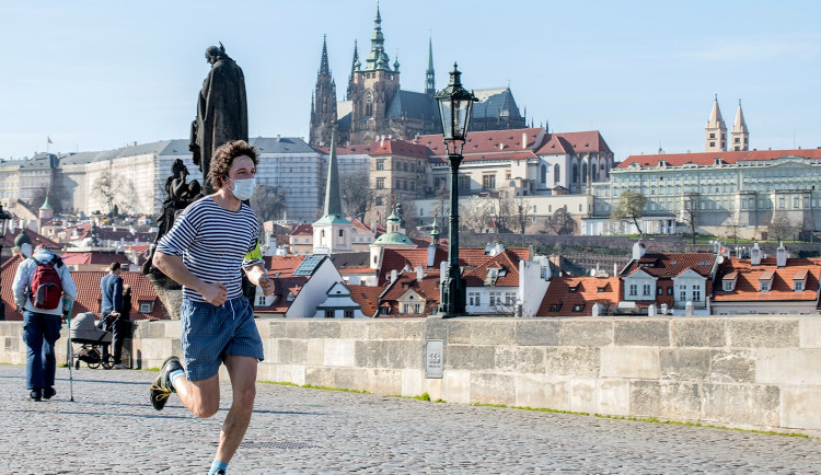S novým nařízením přišli lidé o nárok na odškodnění, podnikatelé by měli dostat jen 15 tisíc měsíčně