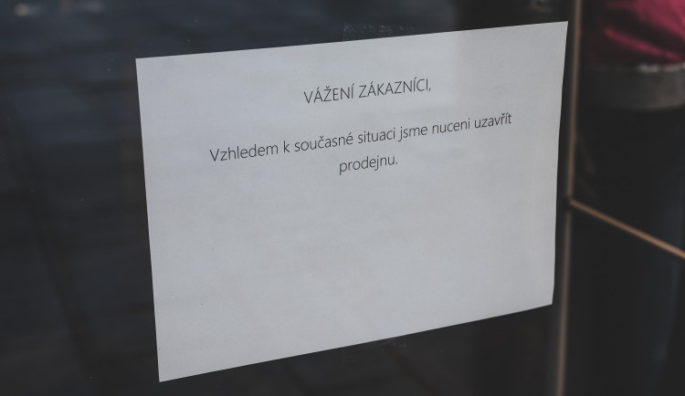 Od čtvrtka by se mohly v Česku otevřít další obchody