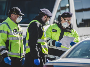 Ochrana hranic s Německem a Rakouskem potrvá dalších 20 dní