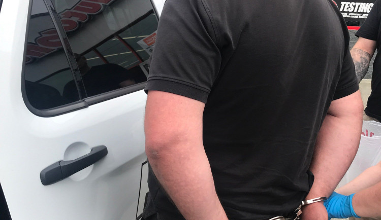 Policie dopadla v USA posledního člena Berdychova gangu.