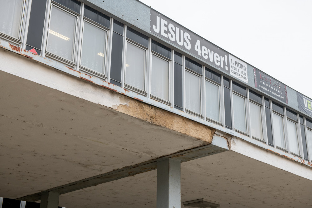 Ze Šumavy zmizí přístřešky. Radnice je nechá kvůli špatnému stavu zbourat