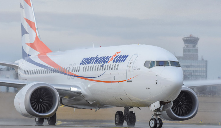 Nákup Smartwings není podle Hamáčka na stole.