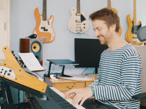 Čeští hudebníci spouštějí projekt Song pro tebe. Písně na zakázku pro kohokoliv