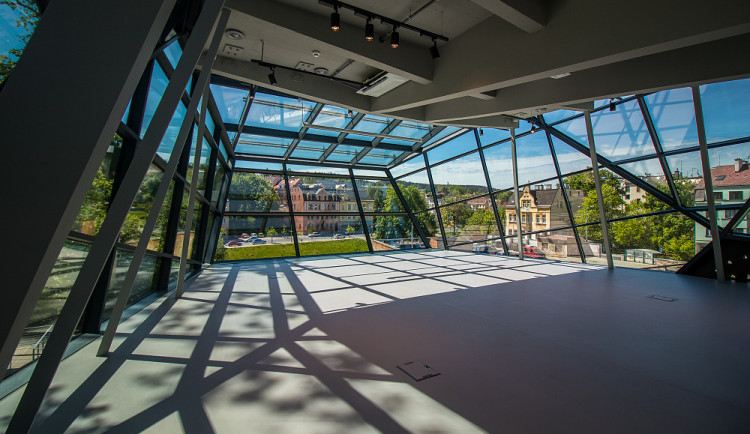 Mravenčí zadek i vesmírná loď. Crystal v jabloneckém muzeu se otevře veřejnosti