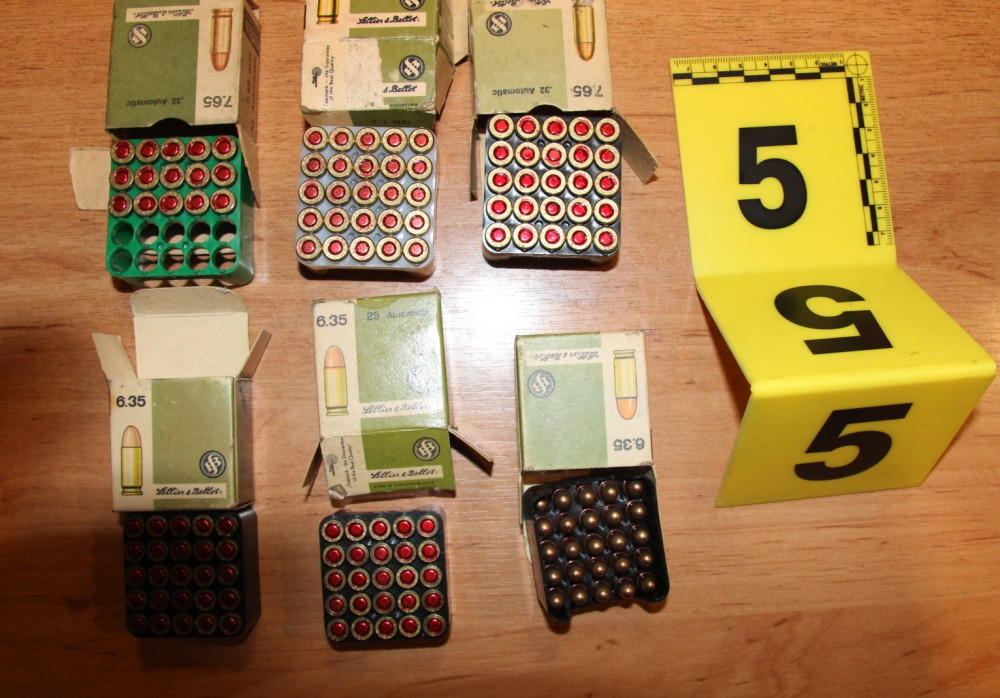 Kriminalisté na Okružní zatkli muže, prověřují možný trestný čin