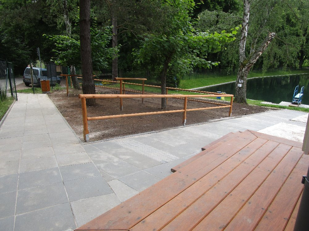 FOTO: Po rekonstrukci se otevírá koupaliště Dachova u Hořic. Koupaliště opět vypadá jako v 30. letech