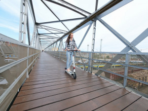 Firma Epic: Elektrické koloběžky City Boss jsme vyladili na základě bohatých zkušeností. Nyní jde do prodeje nová řada