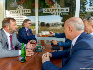 Koronavirovou krizi jsme zvládli skvěle především díky občanům. Vláda nemá recept na nastartování ekonomiky, říká Petr Fiala