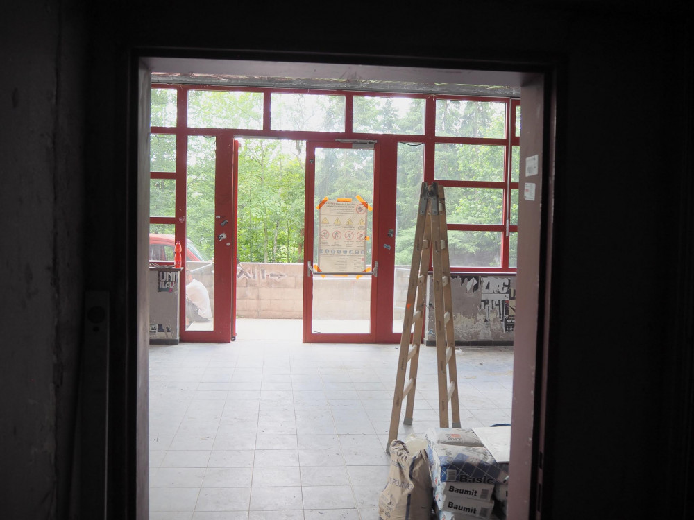 Roky zavřený hudební klub Vlak na kolejích prochází rekonstrukcí. Bude z něj tělocvična