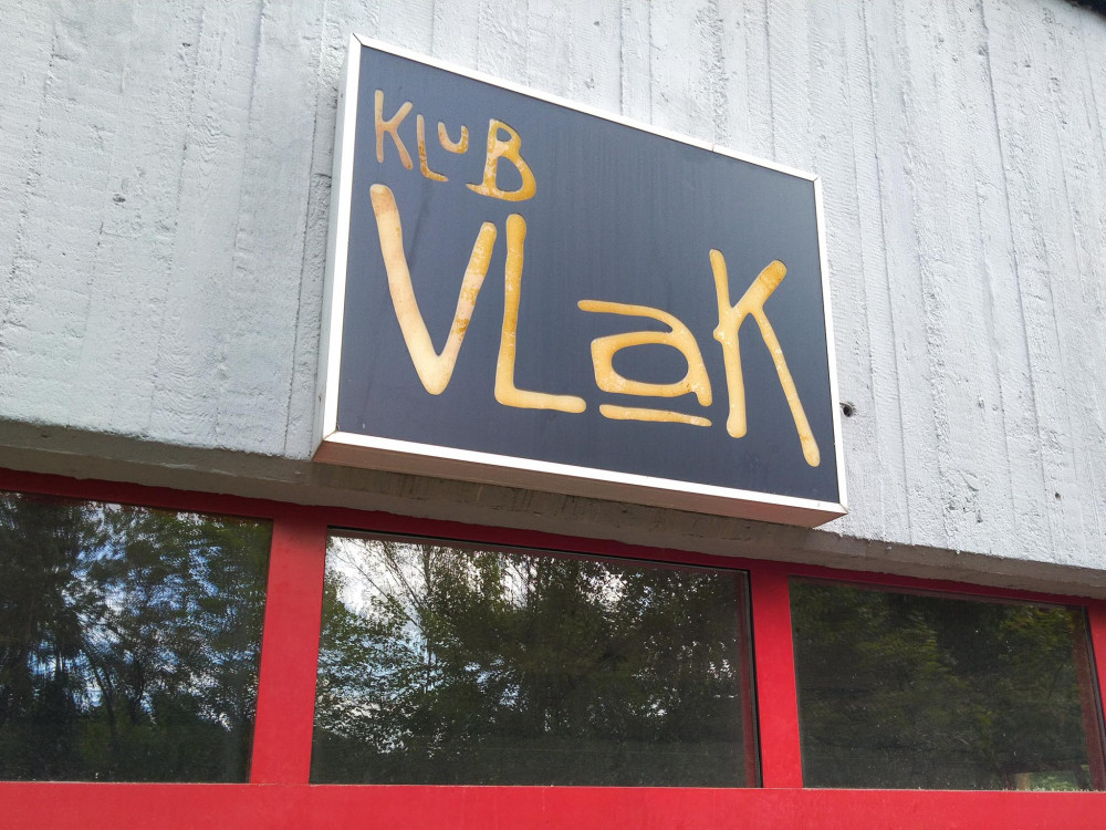 Roky zavřený hudební klub Vlak na kolejích prochází rekonstrukcí. Bude z něj tělocvična